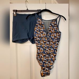 Eleve Dancewear Leotard and Shorts Set Size Woman's L Dark Forest